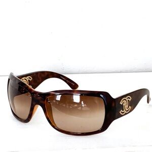 CHANEL Dark Brown Oversized Sunglasses With Gradient Lenses